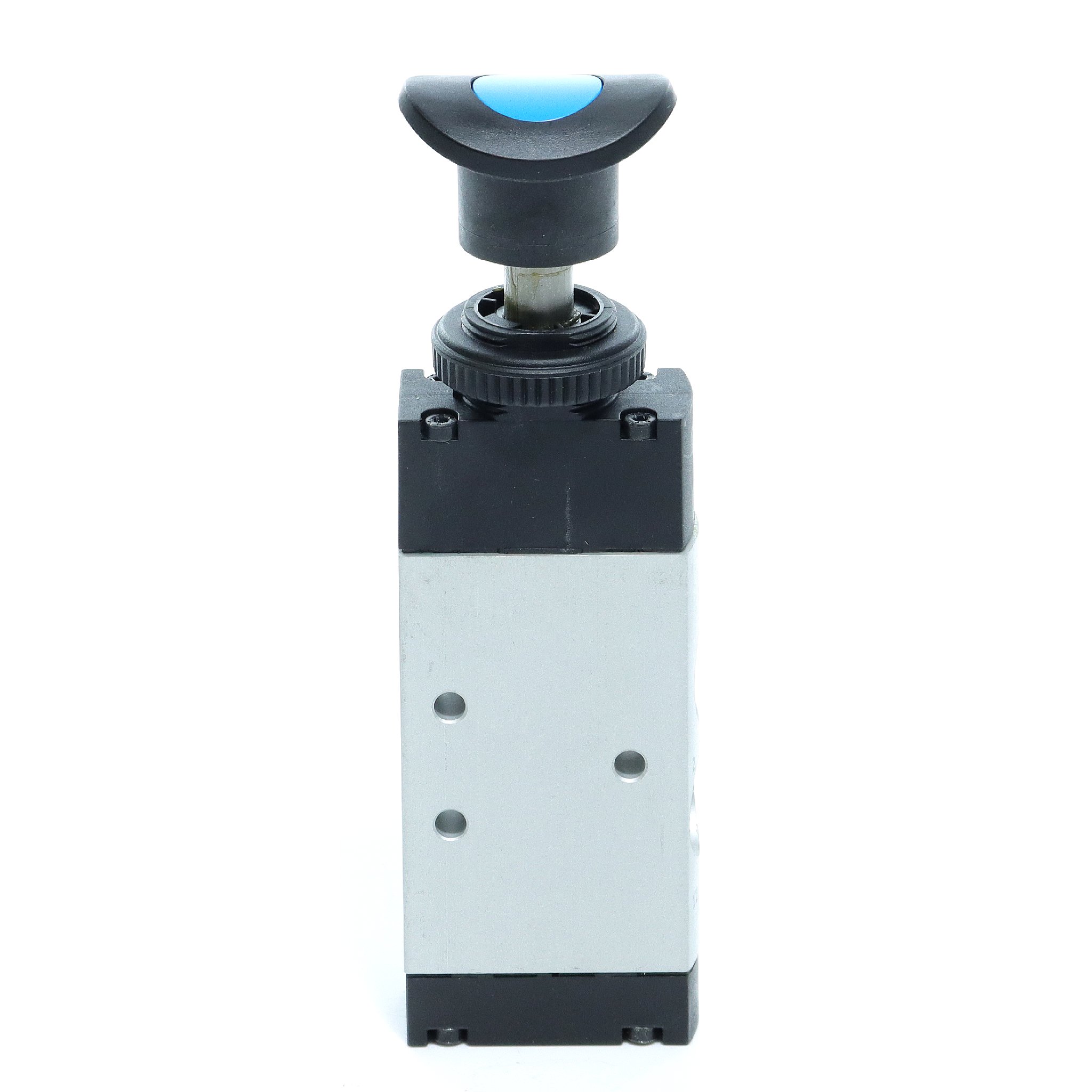 Push-button valve 558414 New open Box